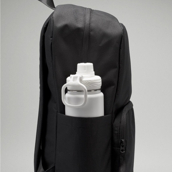 lululemon NEW Backpack - Picture 2 of 5